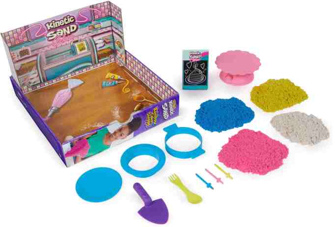 Kinetic Sand Rainbow Cake Shoppe (6068029) (2)
