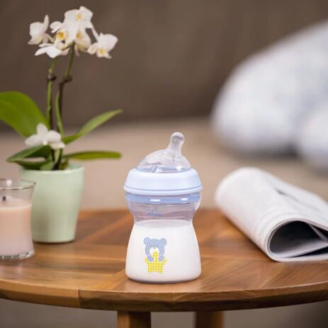 Chicco Μπιμπερό Πλαστικό Natural Feeling Σιέλ 250ml 2+Μηνών (A60-81323-20) (2)