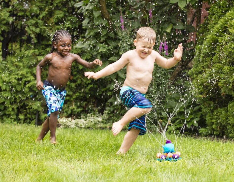 B.Toys Whirly Whale Sprinkler (BX1527Z) (3)