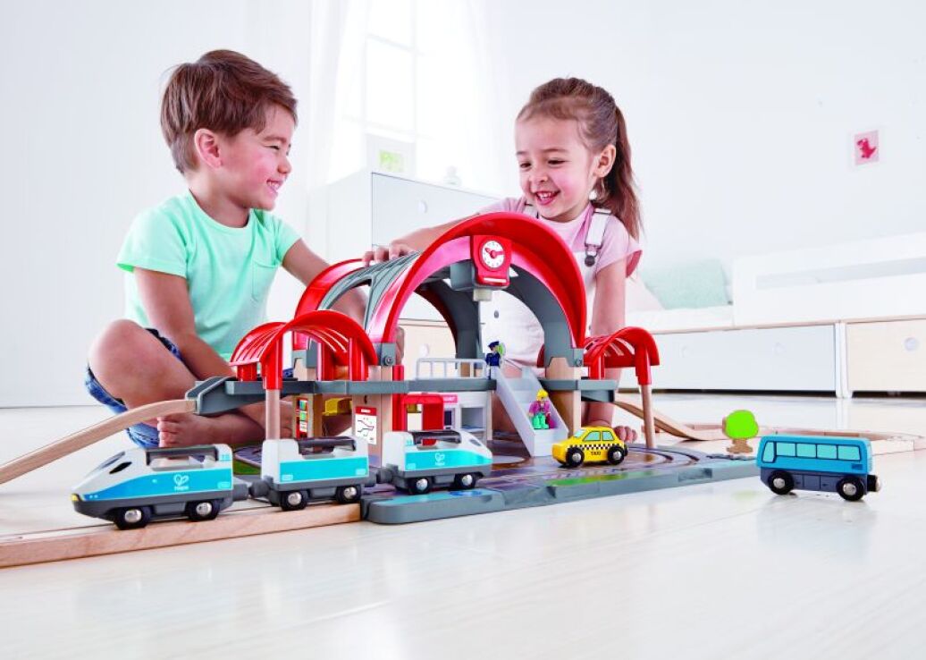 Hape Railway Ξύλινο City Station-Σιδηροδρομικός Σταθμός (E3725A) (1)