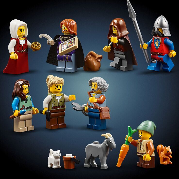 LEGO Icons Medieval Town Square (10332) (7)