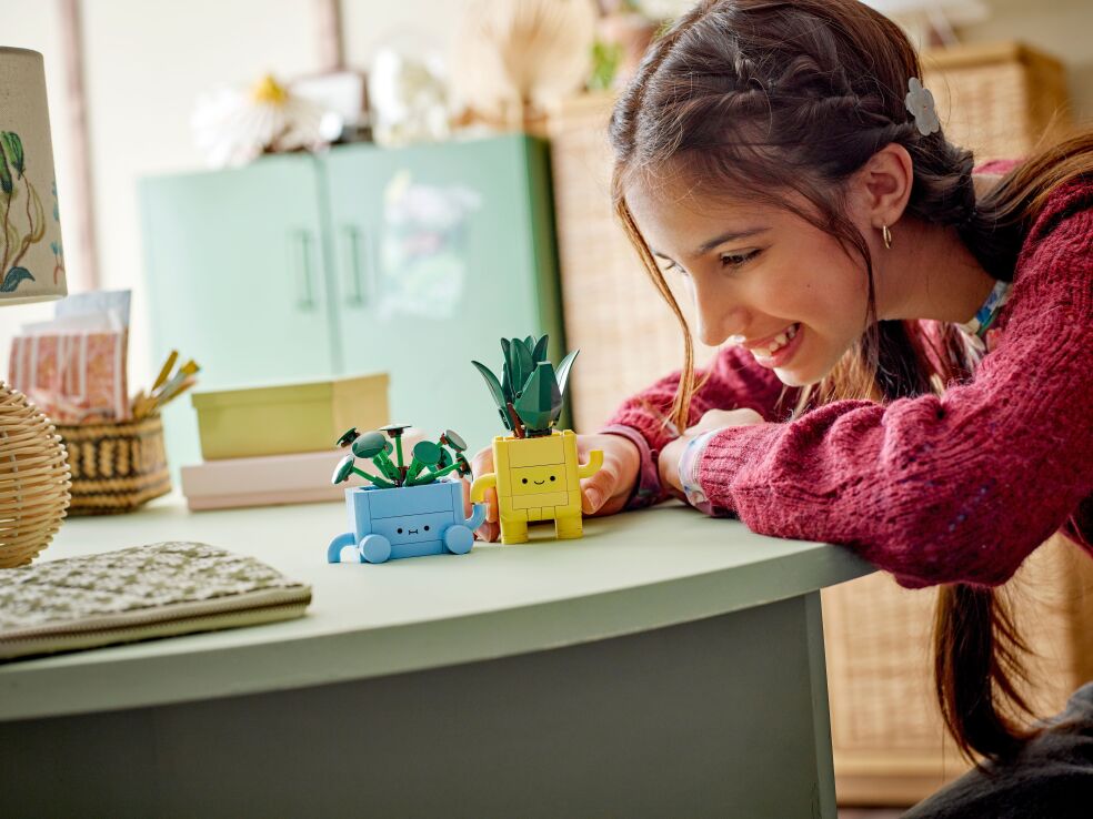 LEGO Botanicals Happy Plants (10349) (3)