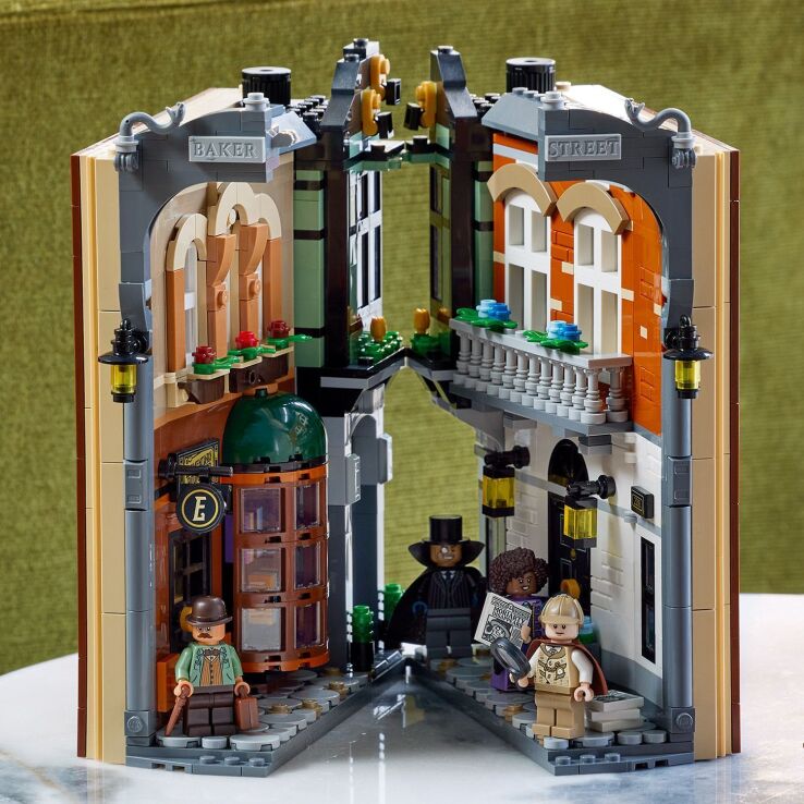 LEGO Icons Sherlock Holmes: Book Nook (10351) (3)