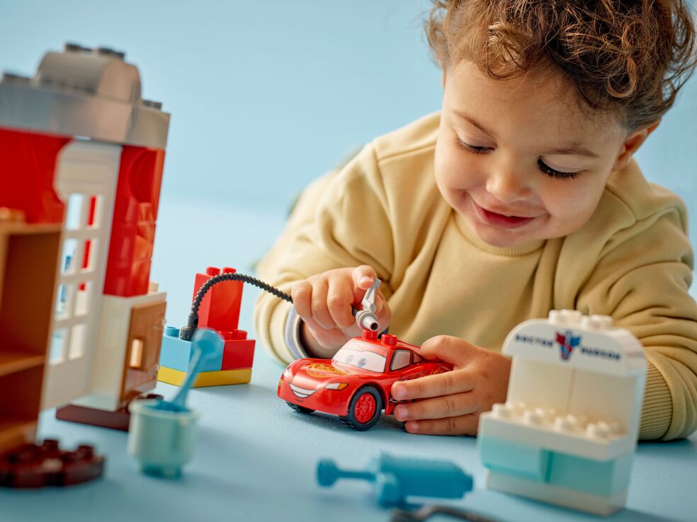 LEGO Duplo Disney McQueen's Visit To Doc's Garage (10456) (7)