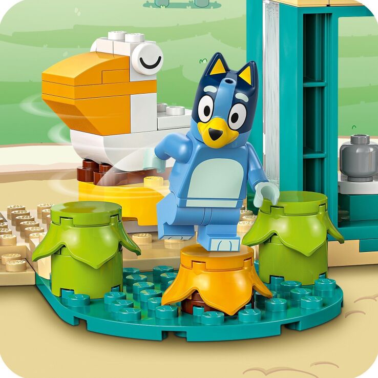 LEGO Bluey Playground Fun With Bluey & Chloe (11201) (4)