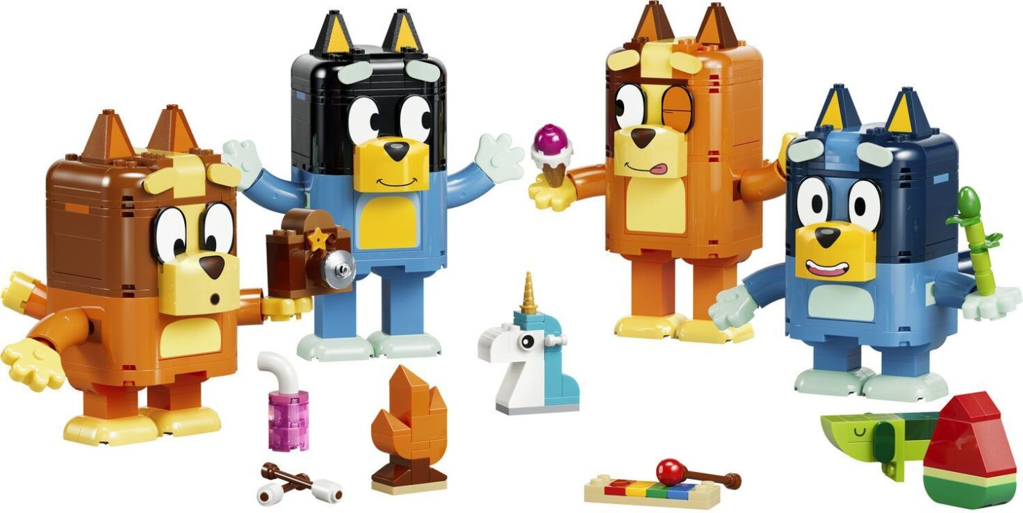 LEGO® Bluey Brick-Built Bluey Family (11217) (1)