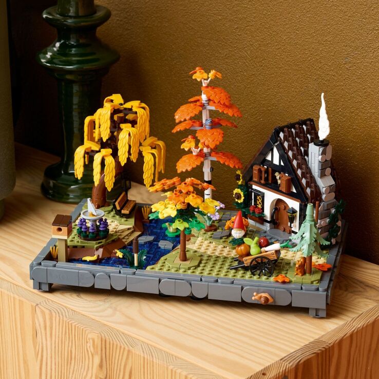 LEGO® Icons Autumn Cottage Garden (11372) (7)