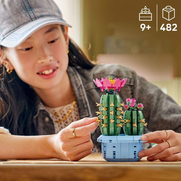 LEGO® Botanicals Flowering Cactus (11509) (2)