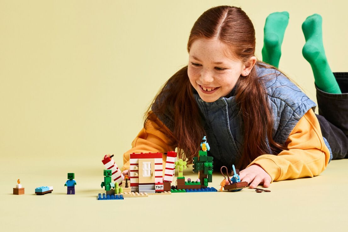 LEGO Minecraft The TNT Jungle House (21275) (6)