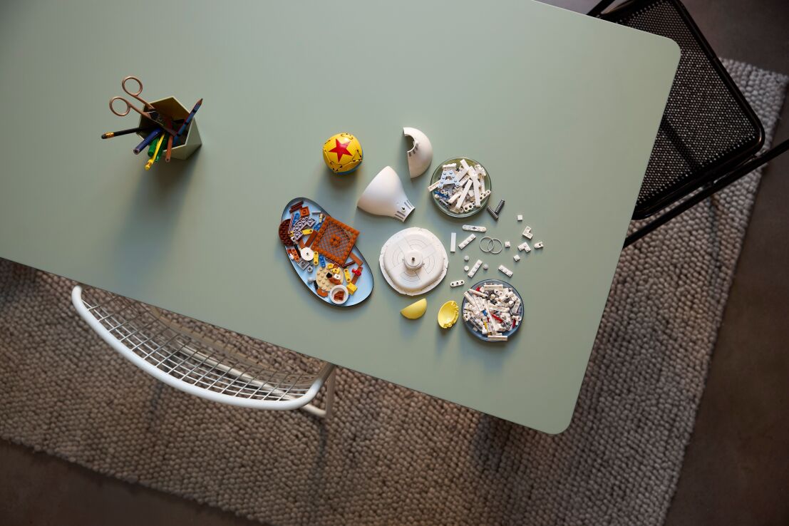 LEGO Ideas Disney Luxo JR. (21357) (3)