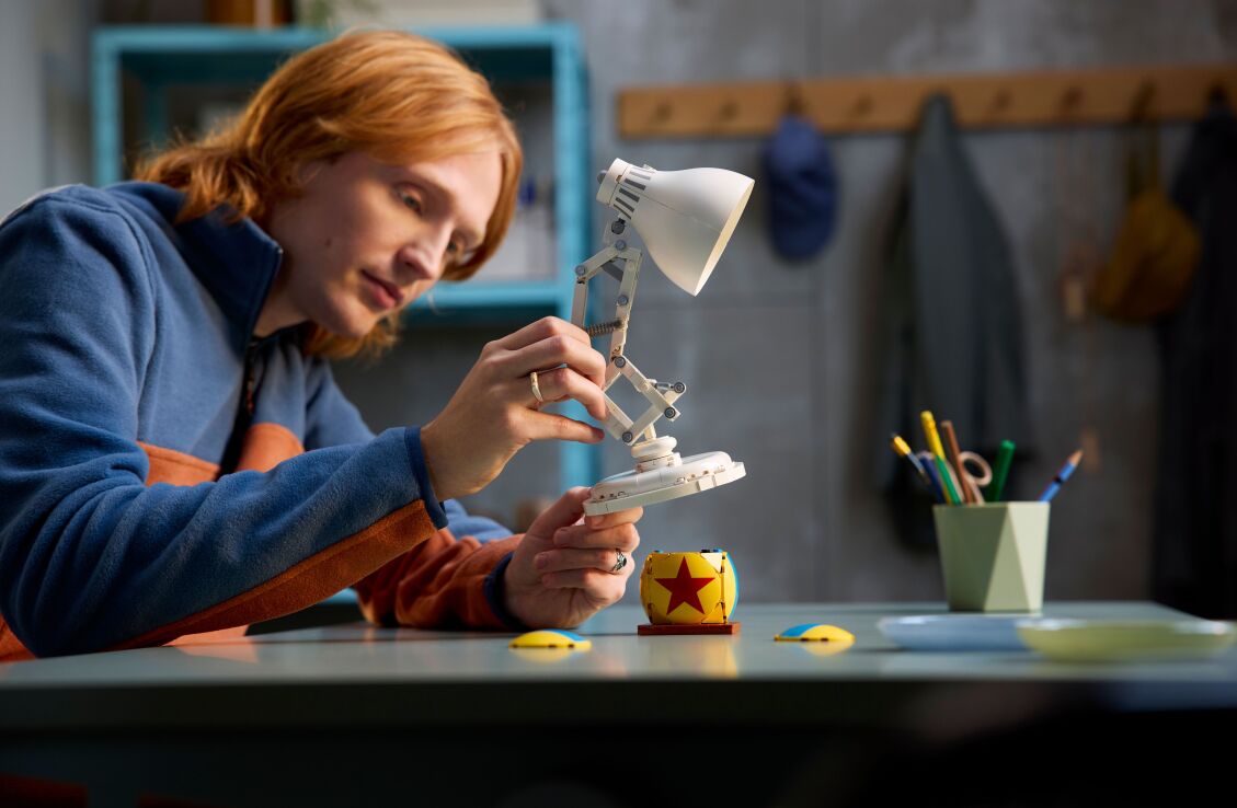 LEGO Ideas Disney Luxo JR. (21357) (5)