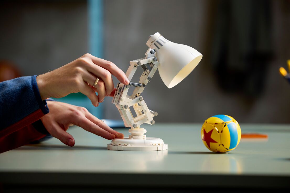 LEGO Ideas Disney Luxo JR. (21357) (9)