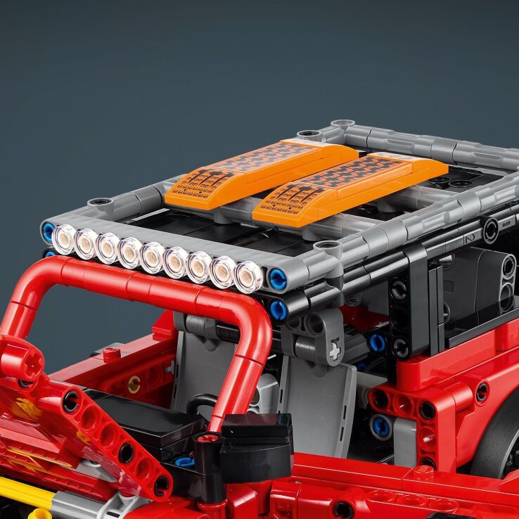 LEGO Technic Ford Bronco Suv (42213) (3)