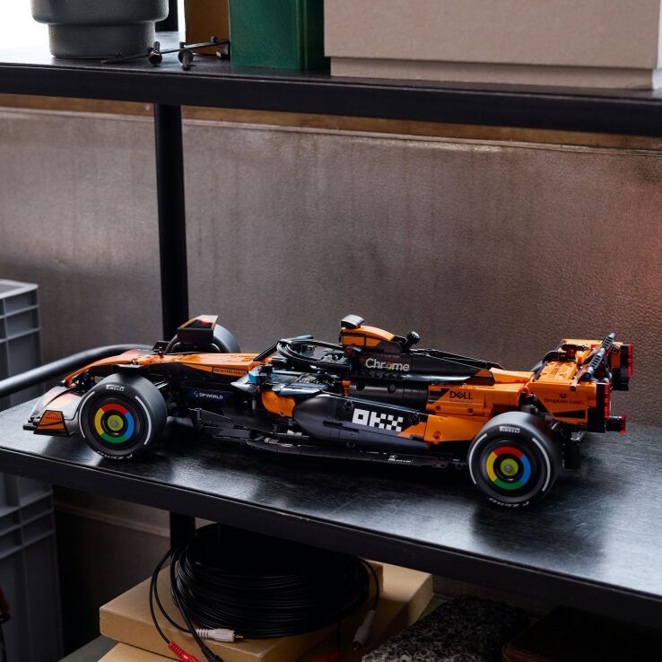 LEGO® Technic McLaren MC39 F1 Car (42228) (6)