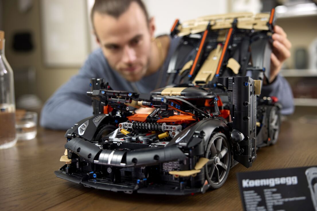 LEGO® Technic Koenigsegg Sadair's Spear Megacar (42232) (6)