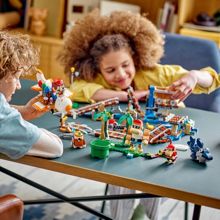 LEGO® Super Mario Diddy Kong's Mine Cart Ride Expansion Set (71425) (9)