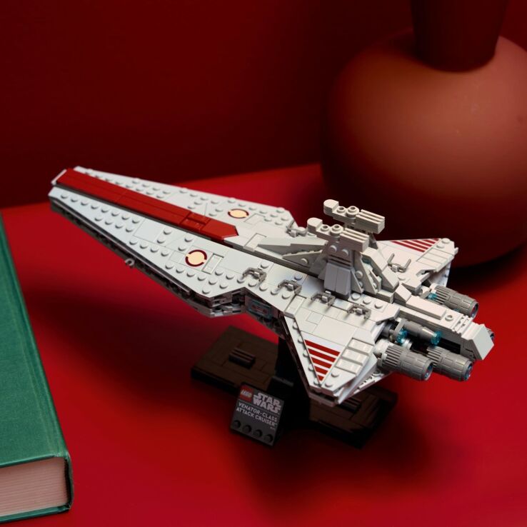 LEGO® Star Wars Venator-Class Attack Cruiser (75441) (6)