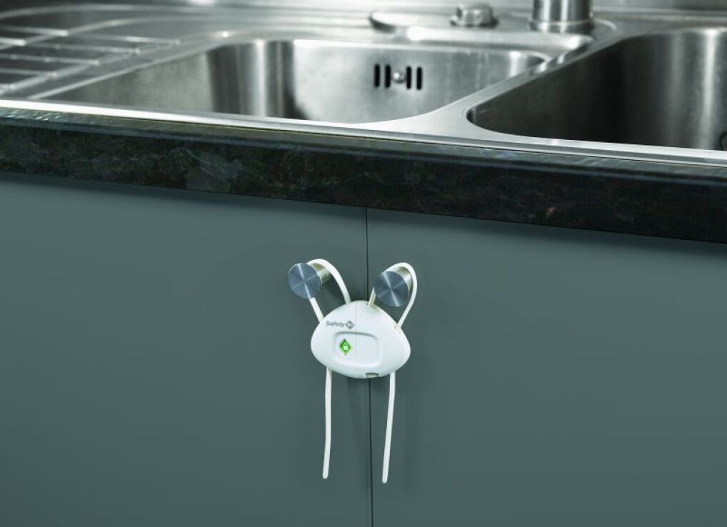 Safety 1st Εύκαμπτη Ασφάλεια Ντουλαπιών Λευκή (U01-39095-00) (1)