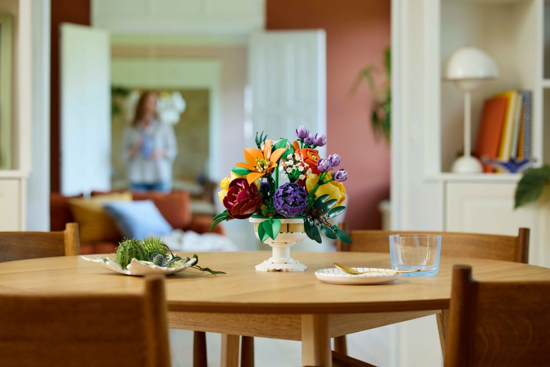 LEGO® Botanicals Flower Arrangement (10345) (7)