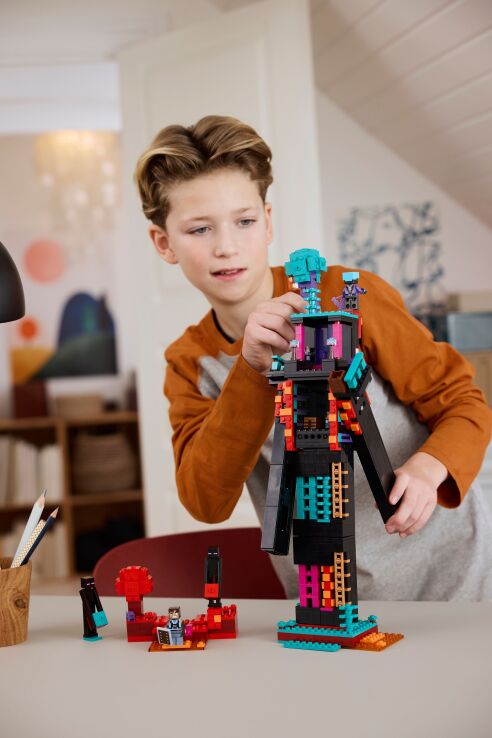 LEGO Minecraft The Enderman Tower (21279) (7)