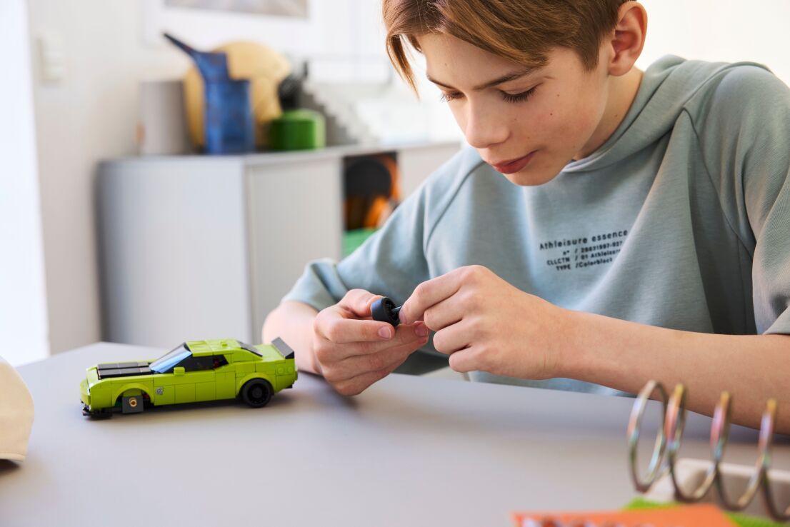 LEGO Speed Champions Dodge Challenger SRT Hellcat Sports Car (77237) (4)