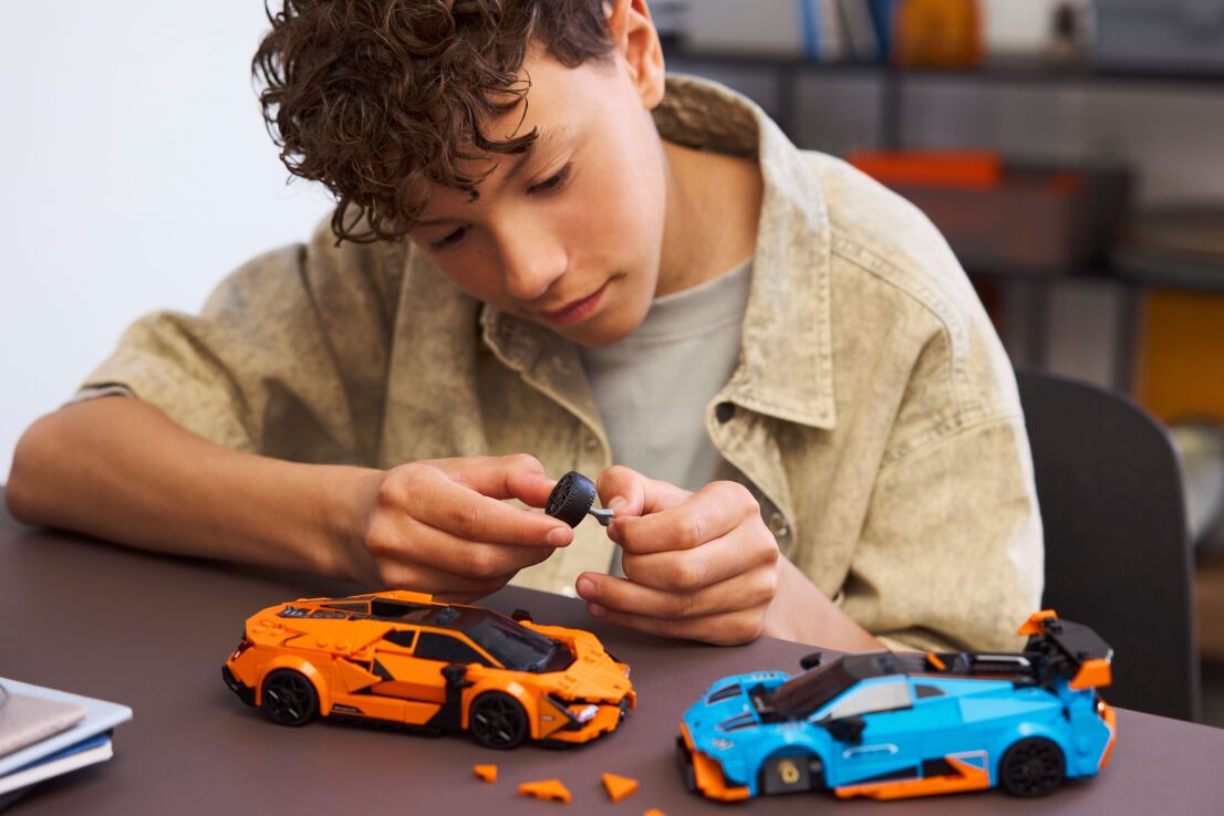 LEGO Speed Champions Lamborghini Revuelto & Hucaran STO (77238) (9)