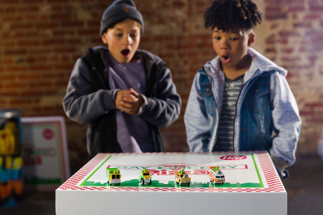 TMNT Movie Όχημα Με Μίνι Φιγούρα-4 Σχέδια (TU813000) (10)