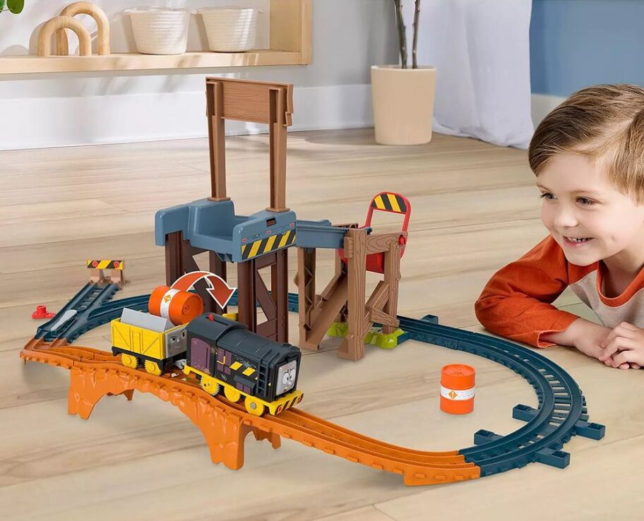 Fisher Price Thomas Πίστα Παράδοσης Φορτίων Με Τον Diesel (JBW20) (5)