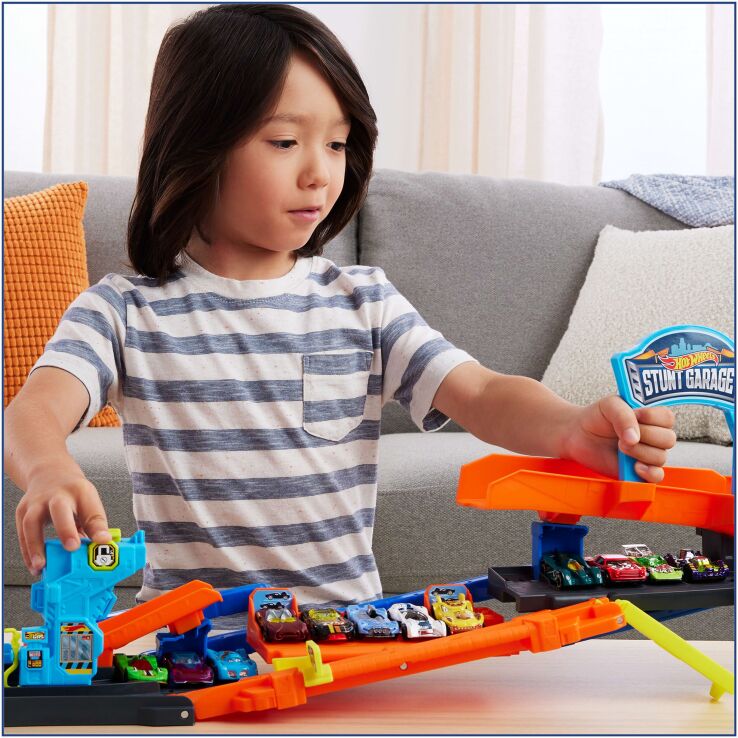 Λαμπάδα Hot Wheels Πίστα Πολυμορφικό Γκαράζ City (JHL94) (5)