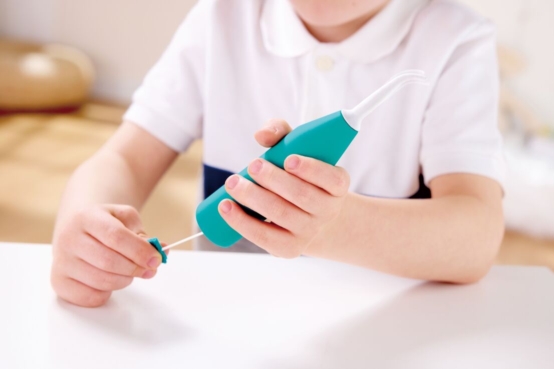 Hape Role Play Little Dental Clinic Set (E3227A) (4)