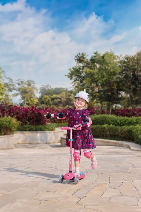 Globber Scooter Primo Plus Lights Fuchsia (442-610-4) (6)