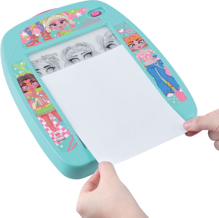 Playgo Σχεδιαστήριο Μόδας Fashionista Light Box B/O 16Τμχ (6037) (4)