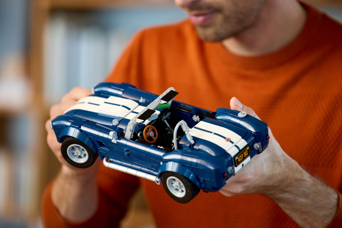 LEGO® Icons Shelby Cobra 427 S/C (10357) (9)