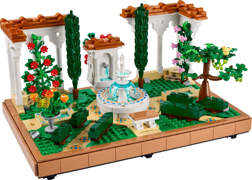 LEGO Icons Fountain Garden (10359) (1)