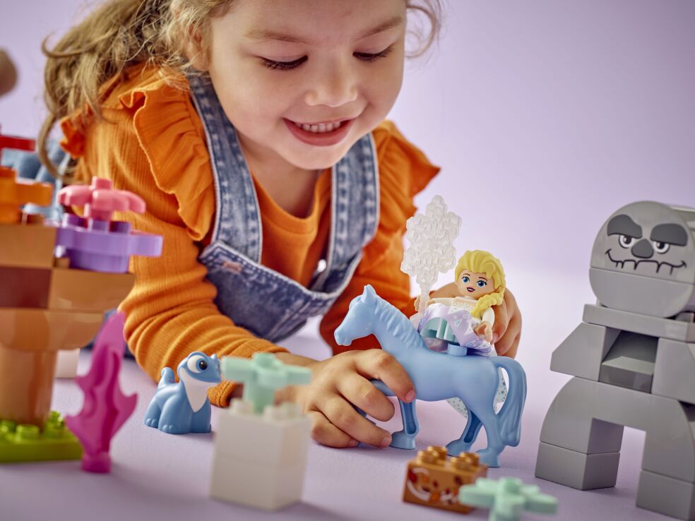 LEGO® Duplo Disney Elsa & Bruni In The Enchanted Forest (10418) (4)