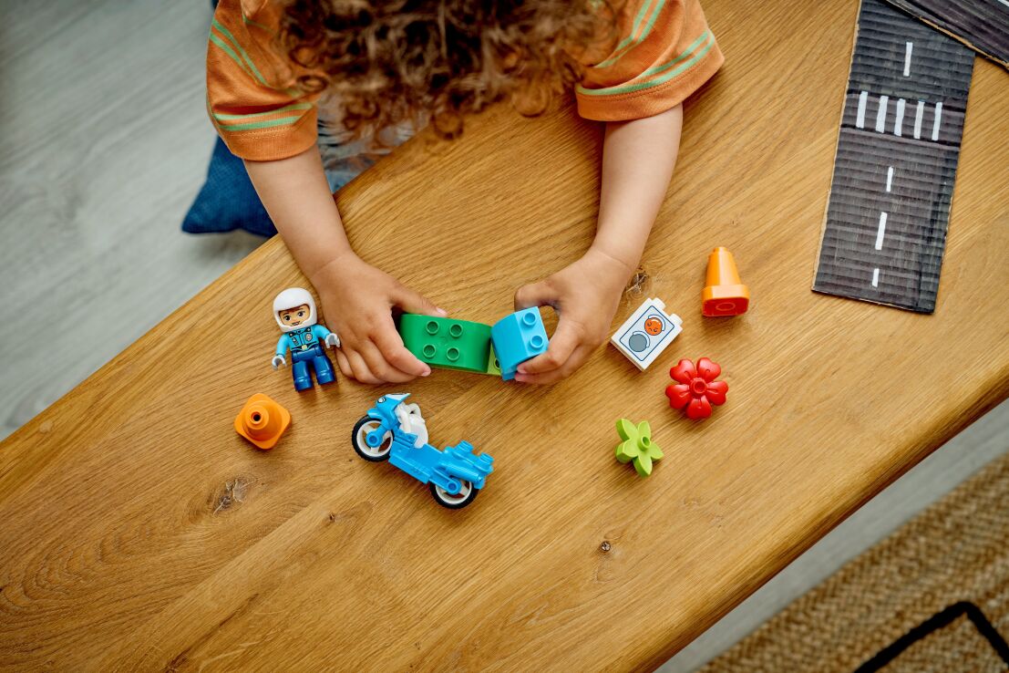 LEGO® Duplo Blue Police Motorcycle (10471) (4)