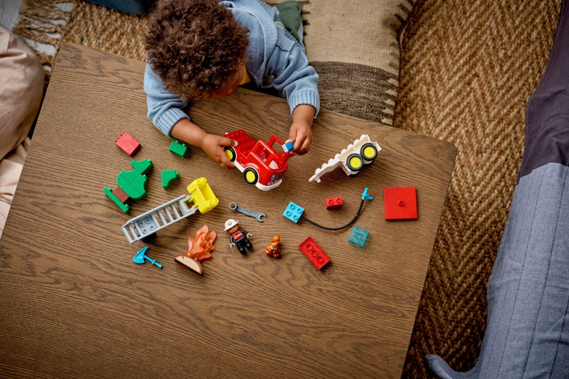 LEGO® Duplo Fire Truck With Hose And Firefighter (10473) (5)