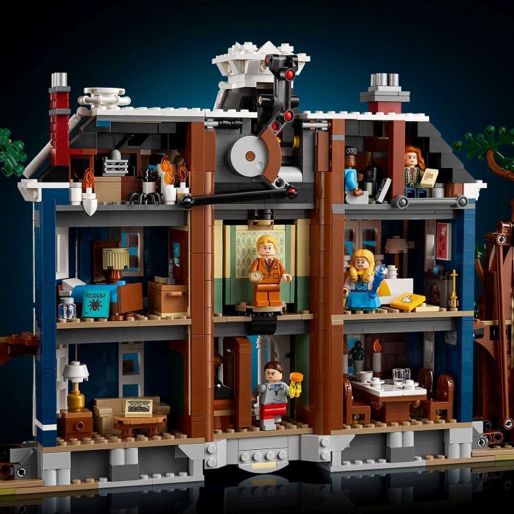 LEGO Icons Stranger Things: The Creel House (11370) (4)