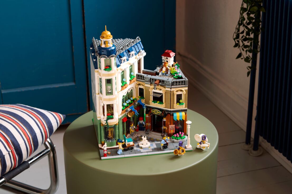 LEGO Icons Shopping Street (11371) (12)