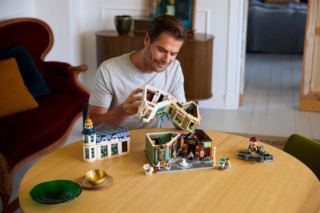 LEGO Icons Shopping Street (11371) (9)