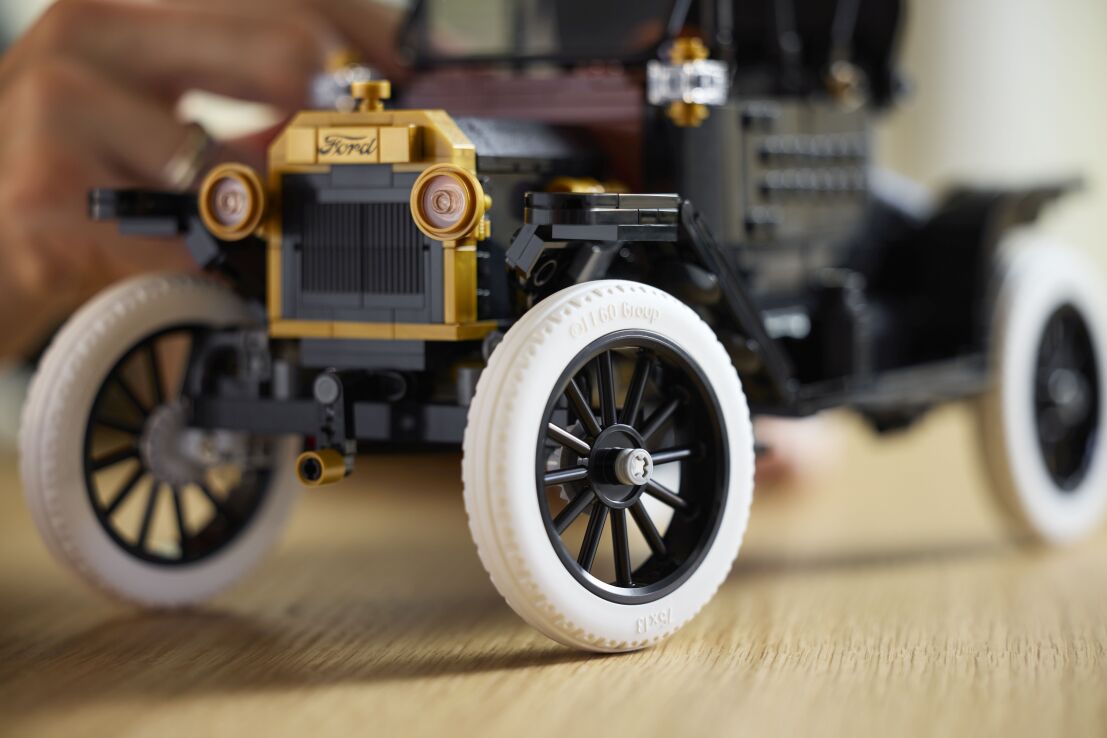 LEGO Icons Ford Model T (11376) (11)