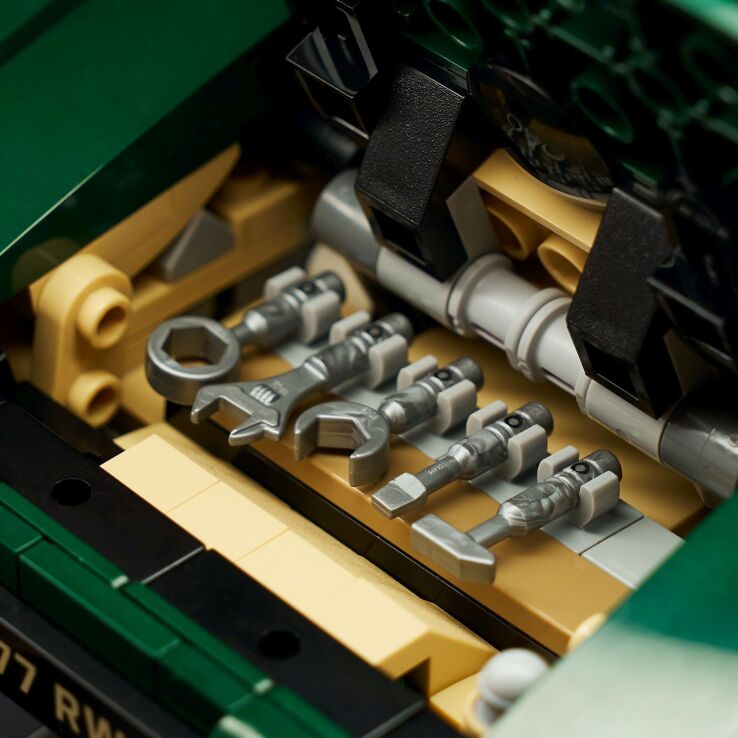 LEGO® Icons Jaguar E-Type (11381) (4)