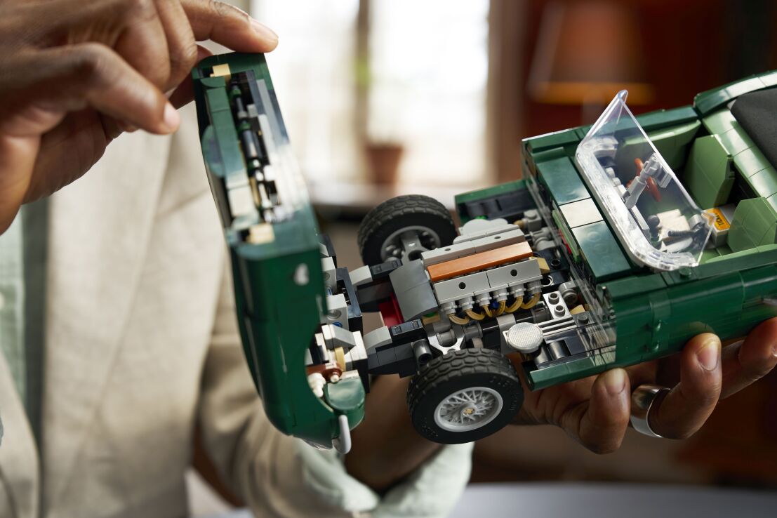 LEGO® Icons Jaguar E-Type (11381) (6)