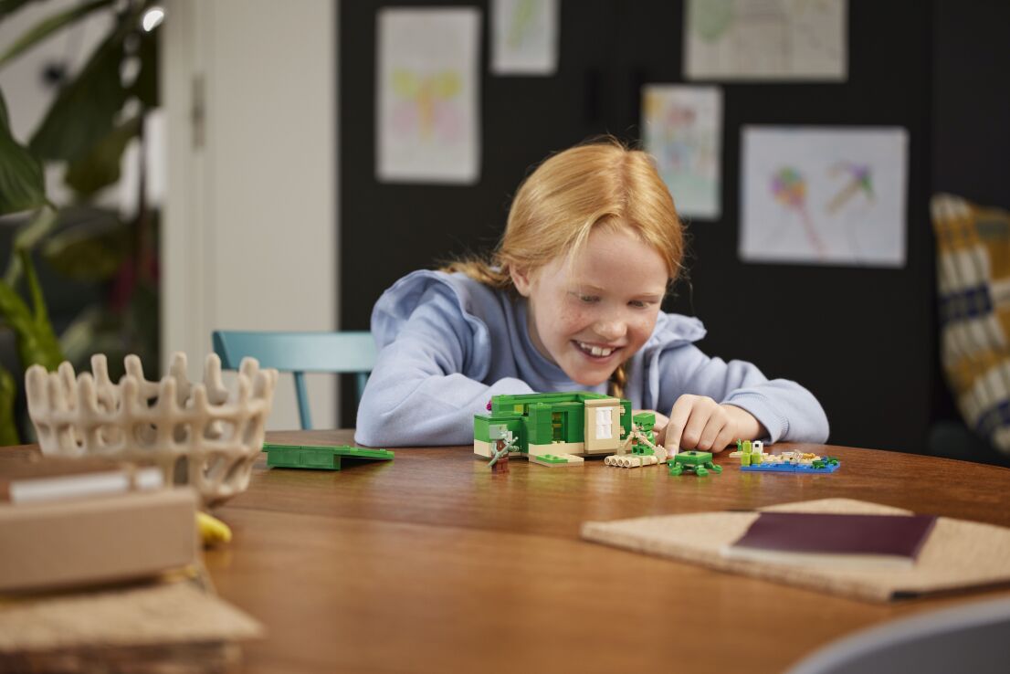 LEGO Minecraft The Turtle Beach House (21254) (6)