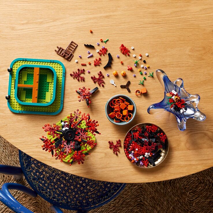 LEGO Ideas Family Tree (21346) (7)