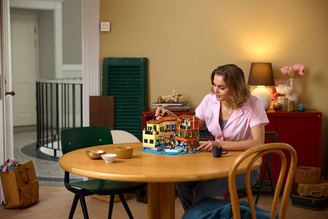 LEGO Ideas Italian Riviera (21359) (11)