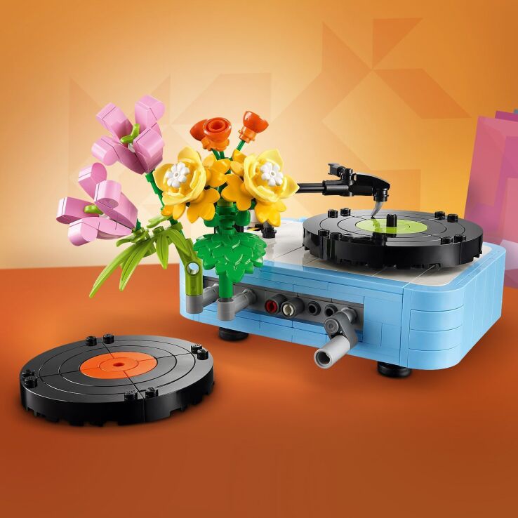 LEGO Creator 3in1 Record Player With Flowers (31172) (2)