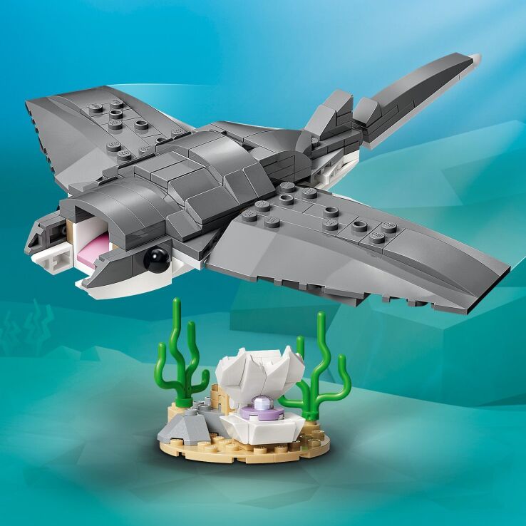 LEGO Creator 3in1 Fierce Shark With A Treasure Chest (31381) (4)