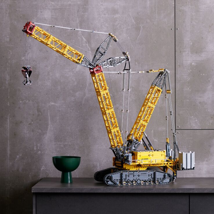 LEGO® Technic Liebherr Crawler Crane LR 13000 (42146) (7)
