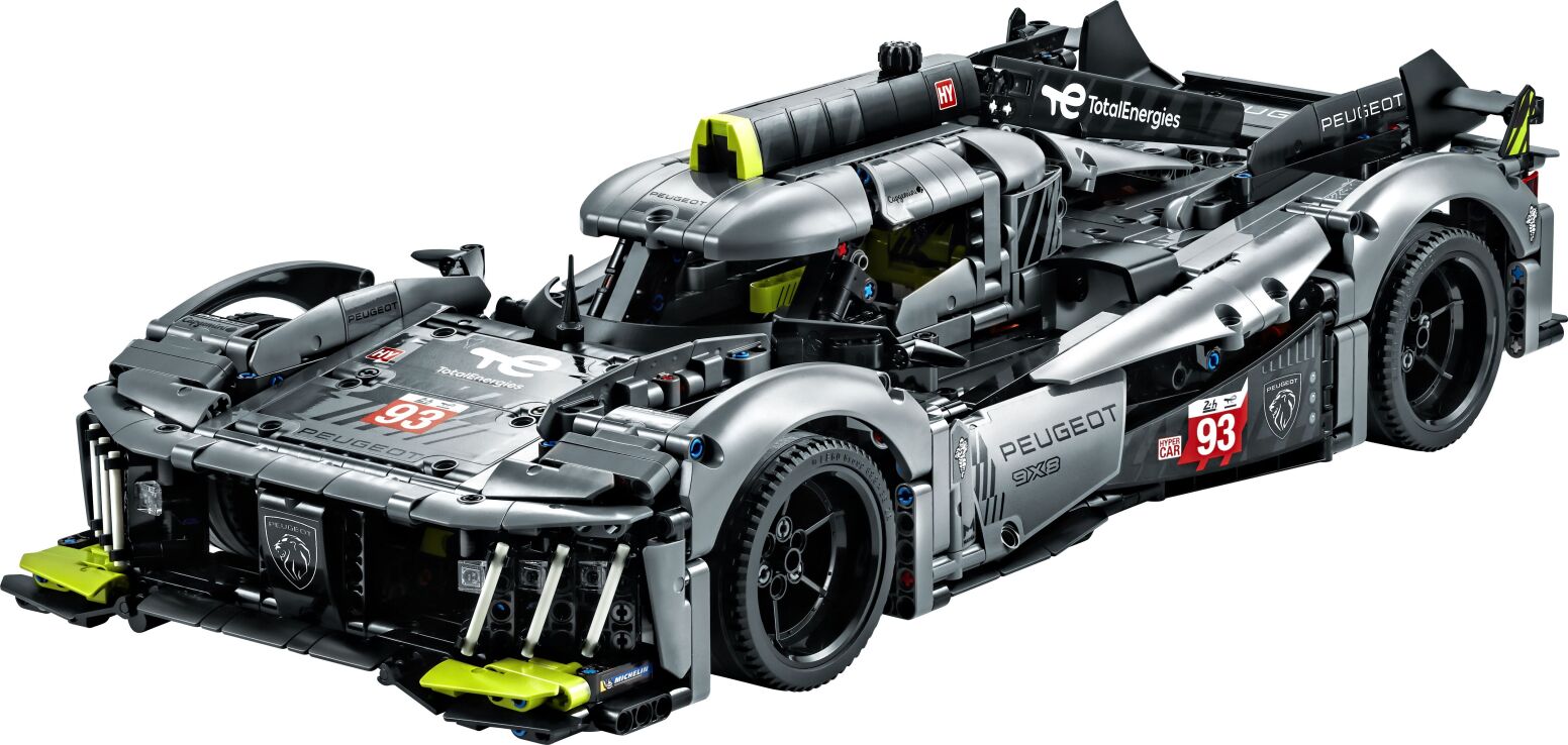LEGO Technic Peugeot 9X8 24H Le Mans Hybrid Hypercar (42156) (1)